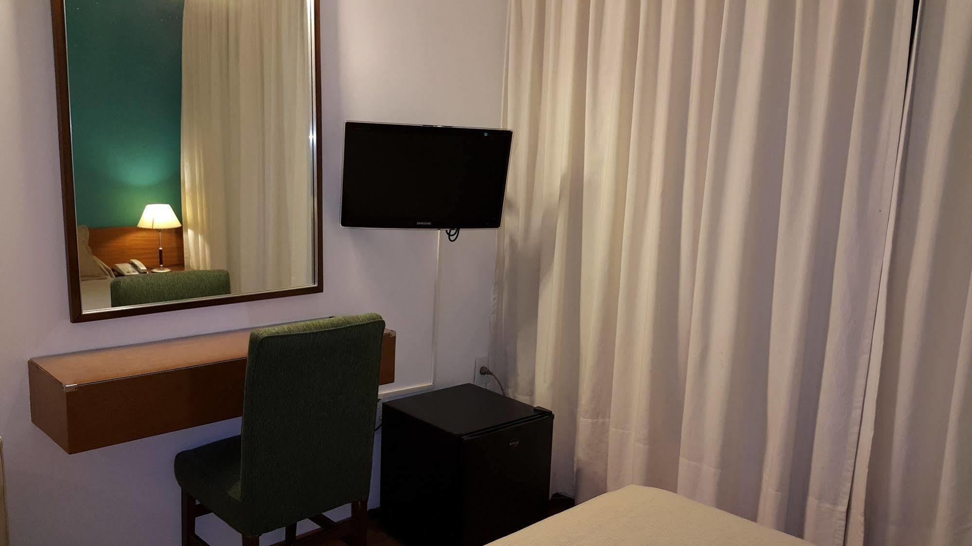 Hotel Avenida Buenos Aires Exterior foto